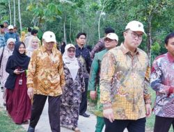 Hadiri Penyambutan Kepala BRIN Di Universitas Pahlawan, Ini Wabup Misharti