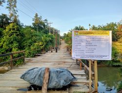 Kondisi Jembatan Sungai Sarik, Redo Antoni Sandra Soroti Lantai Kayu Berpotensi Tidak Mampu Bertahan Lama