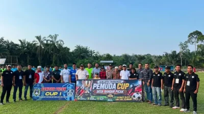 Anggota DPRD Kampar Jihad Aqsha Buka Turnamen Pemuda Cup Desa Bandur Picak